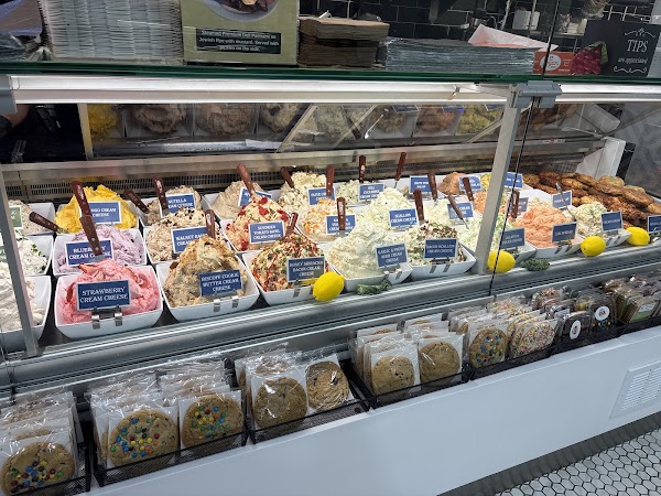 Broad Nosh Bagels Deli & Catering 52nd Street 3