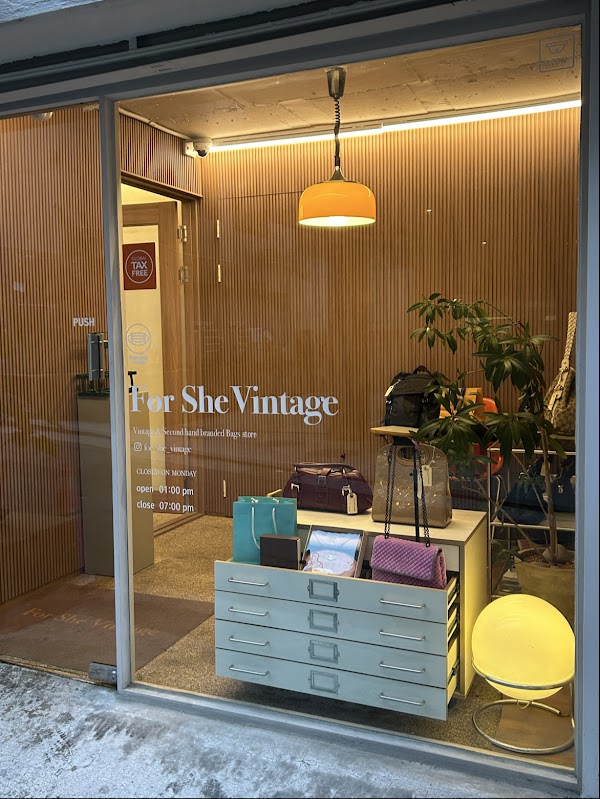 For She Vintage