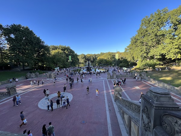 The Mall and Literary Walk 3