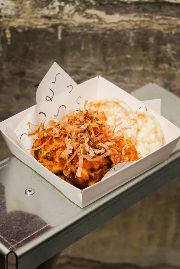 sause takoyaki stand