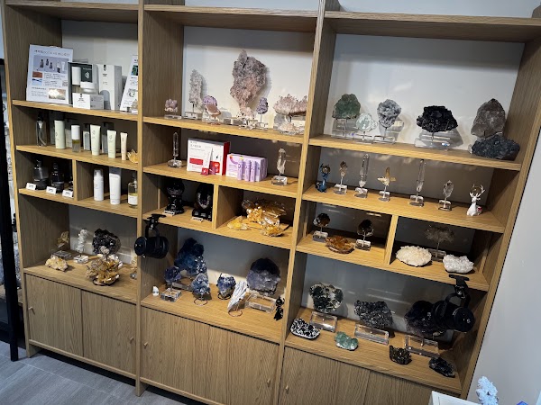 TERRA礦境_天然原礦與水晶手串的專賣店(從雷根與金玉堂中間的廣場步行進入) 4
