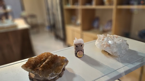 TERRA礦境_天然原礦與水晶手串的專賣店(從雷根與金玉堂中間的廣場步行進入) 2