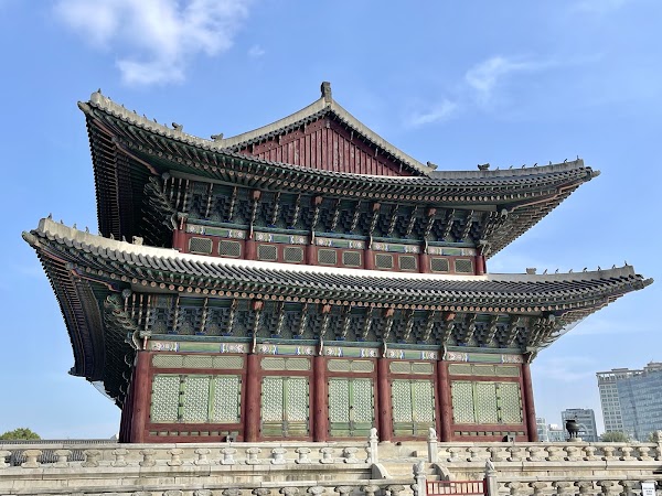 Geunjeongmun Gate 1