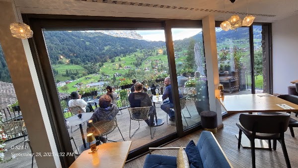 GLACIER Fine Dining 4