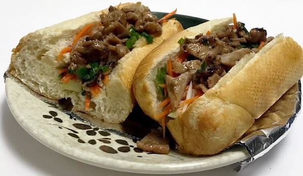Mama Ha's Eatery 2