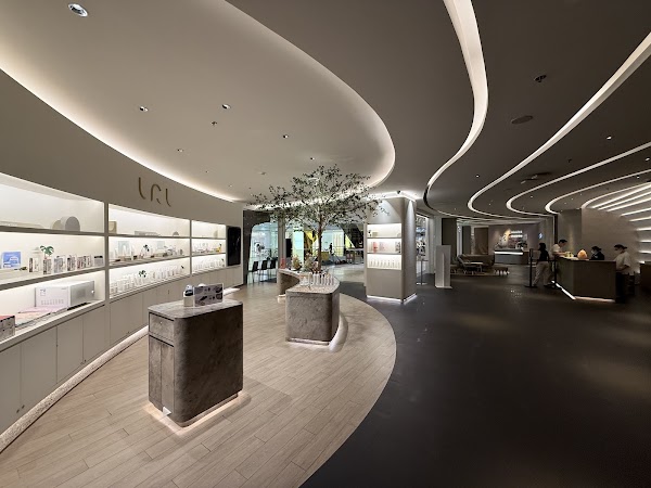 Let's Relax Spa - Central World 3