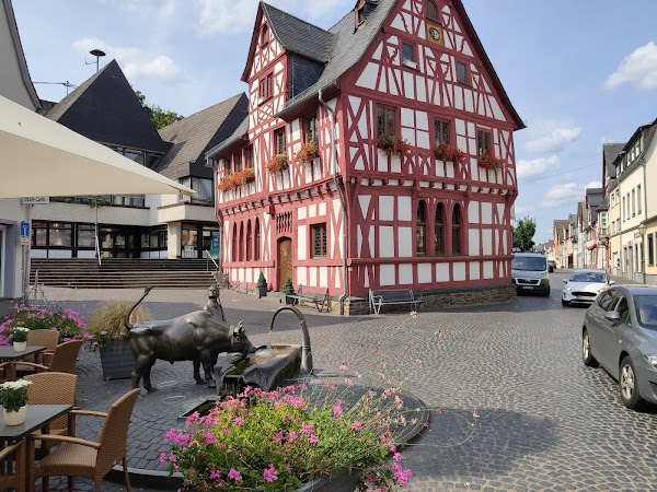 Rhens