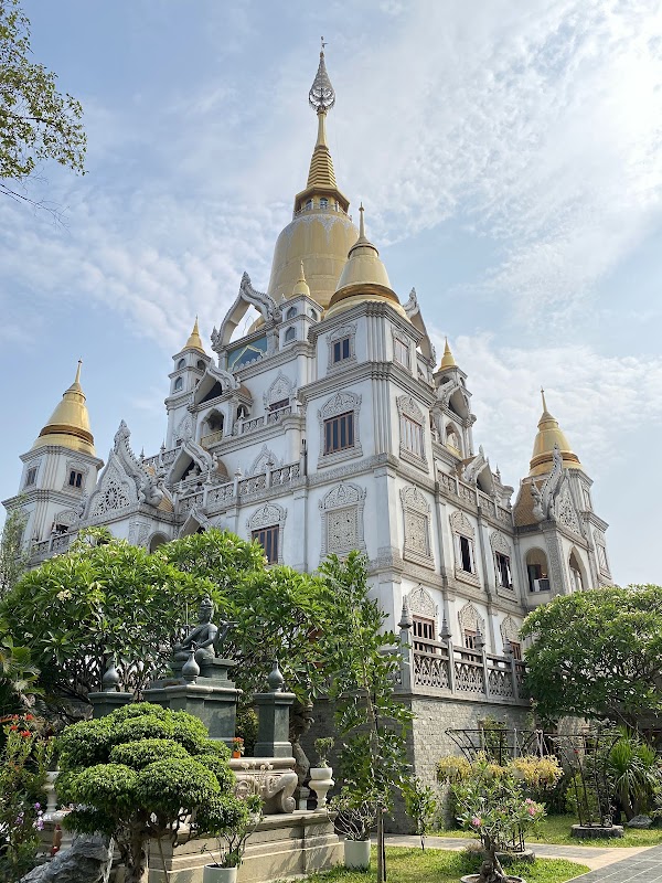 Buu Long Pagoda 4