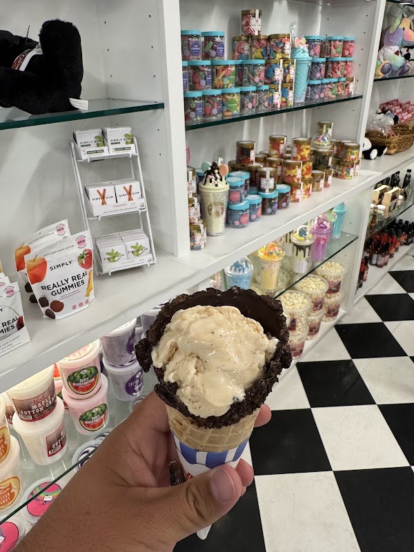 Red Barn Ice Cream Shop 4