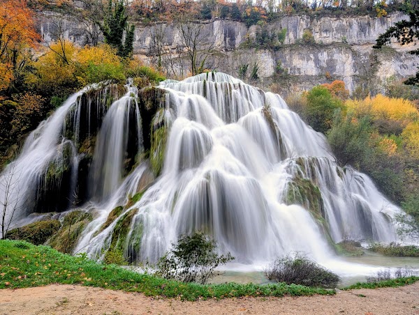Cascade de baumes les messieurs