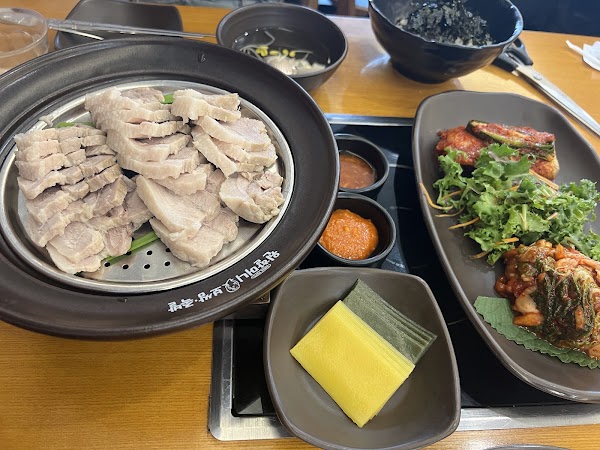 Wonhalmeoni Bossam Jokbal&bakgabudae(Myeongdong Branch) 3