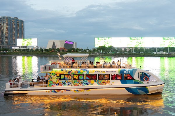 Saigon River Sightseeing 4