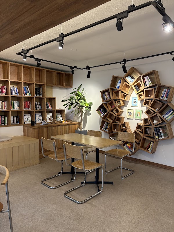 Cafe Hubble&Namsanbooks 1