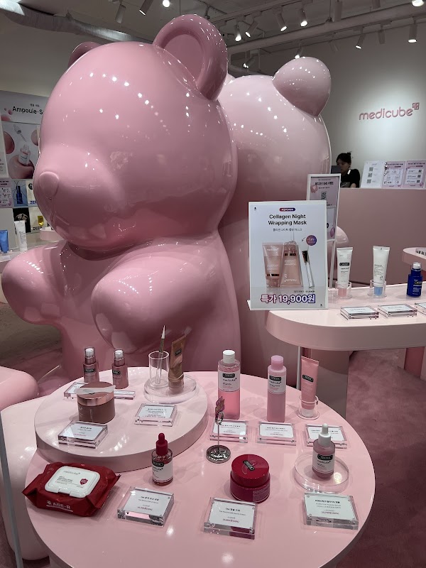 Medicube flagship store Hongdae 2
