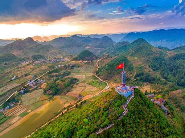 Lung Cu Flag Point 4