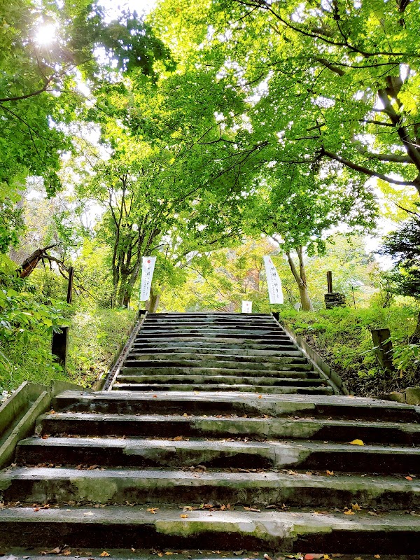 Sapporo Fushimi Inari Shrine 3