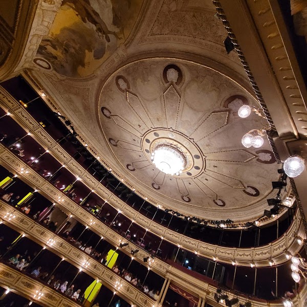 Solis Theater 4