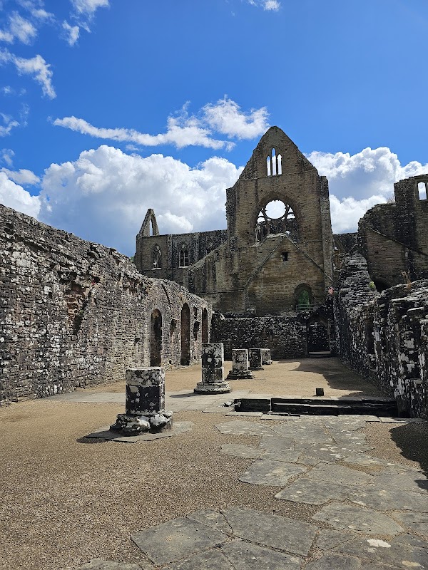 Tintern Abbey 5