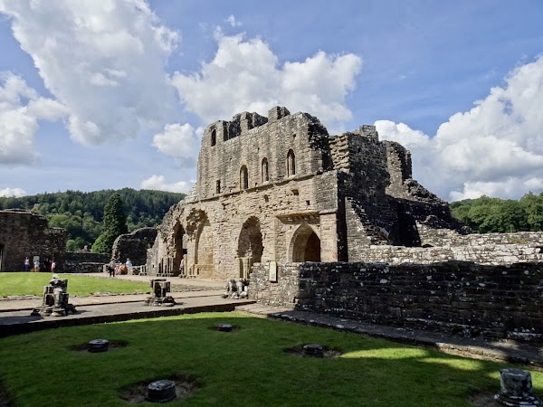 Tintern Abbey 3