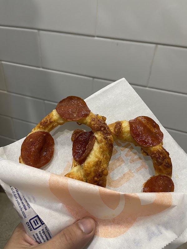 Auntie Anne’s Beachwalk