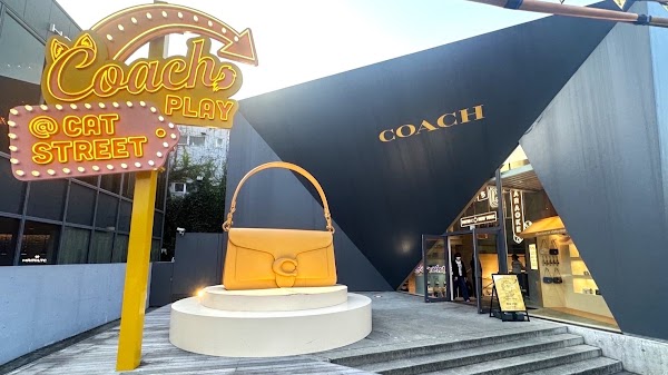 COACH PLAY @cat street 5