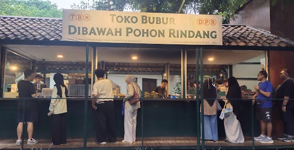 Toko Bubur Di Bawah Pohon Rindang Cibeunying 1