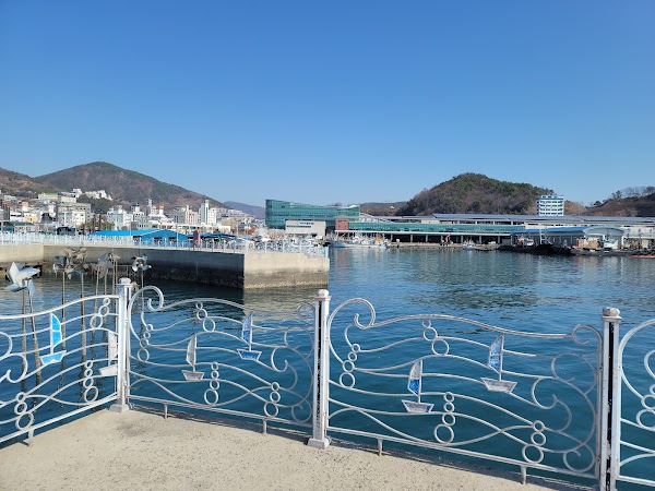 국동항수변공원 3