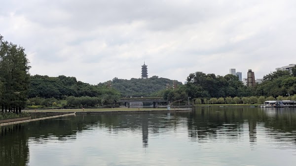 Qiandeng Lake
