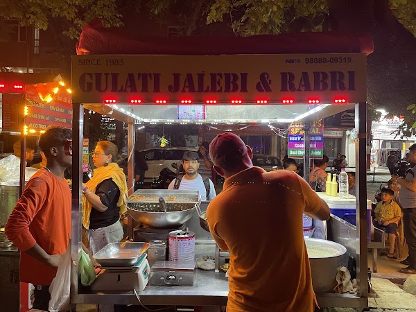 Gulati Jalebi & Rabri Sector 32 1