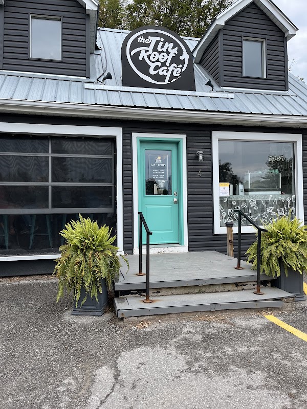 Tin Roof Cafe 3