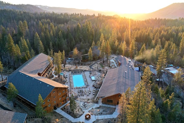 Rush Creek Lodge and Spa at Yosemite 1