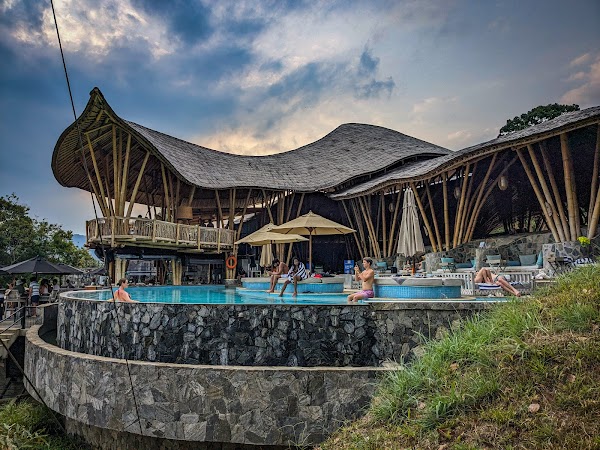 Ravana Pool Club 4