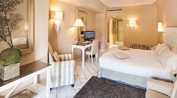 Therasia Resort 5