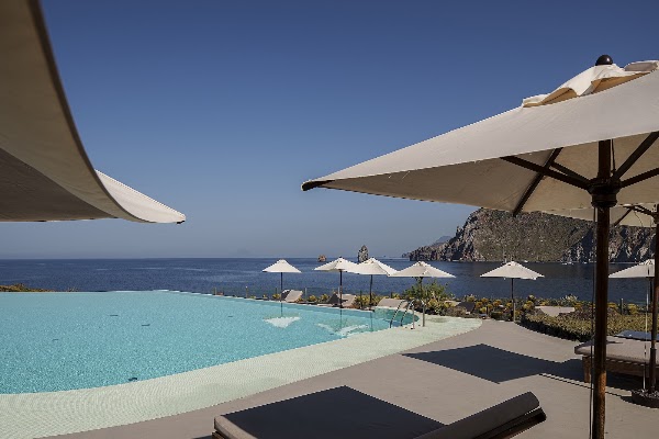 Therasia Resort 4