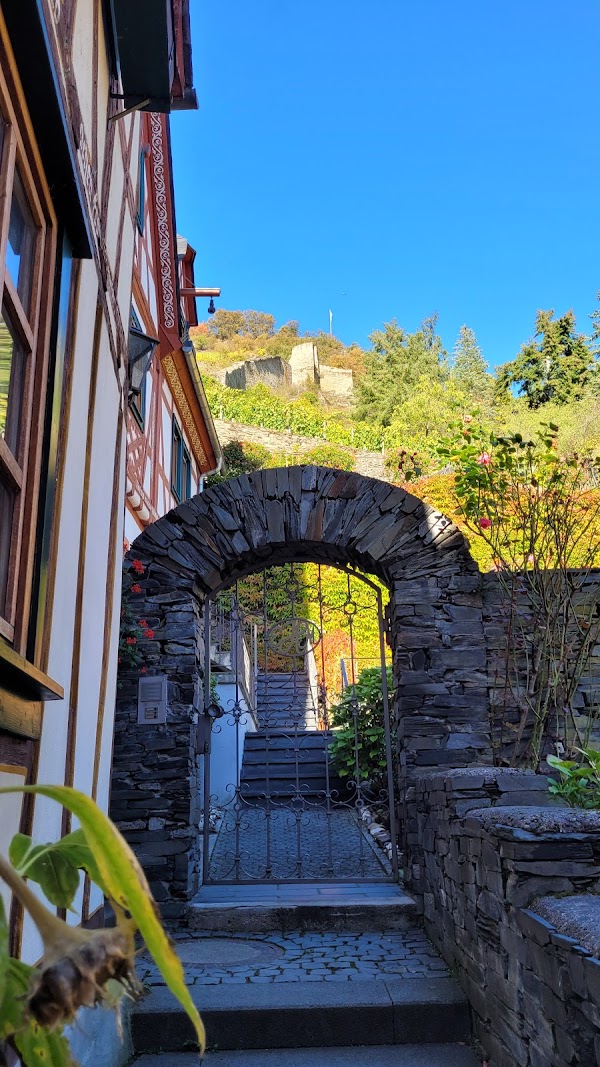 Bacharach 3