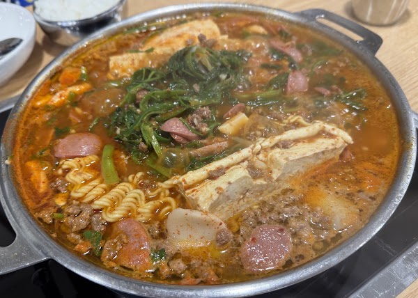 Daewoo Budaejjigae (Army Stew) 4