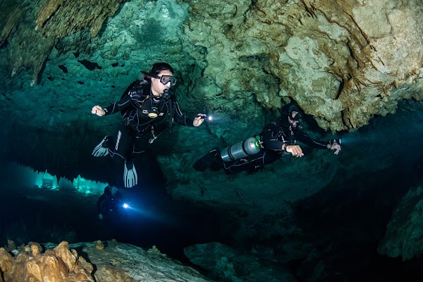Cenote El Pit