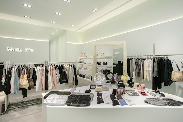Matin Kim 台北信義威秀旗艦店 5