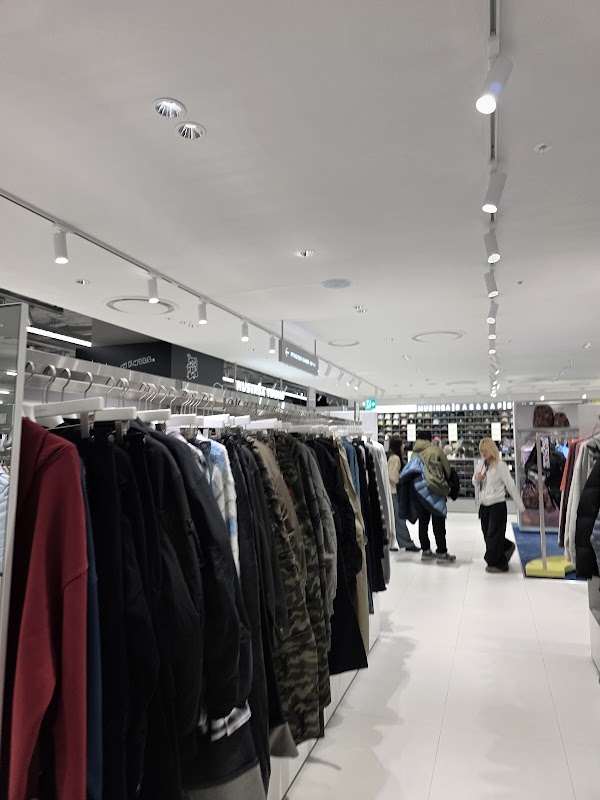 무신사 메가스토어 용산 (Musinsa Megastore Yongsan) 3