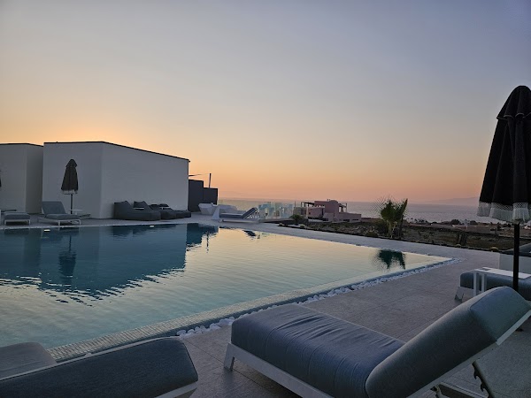 Avra Santorini Restaurant 4