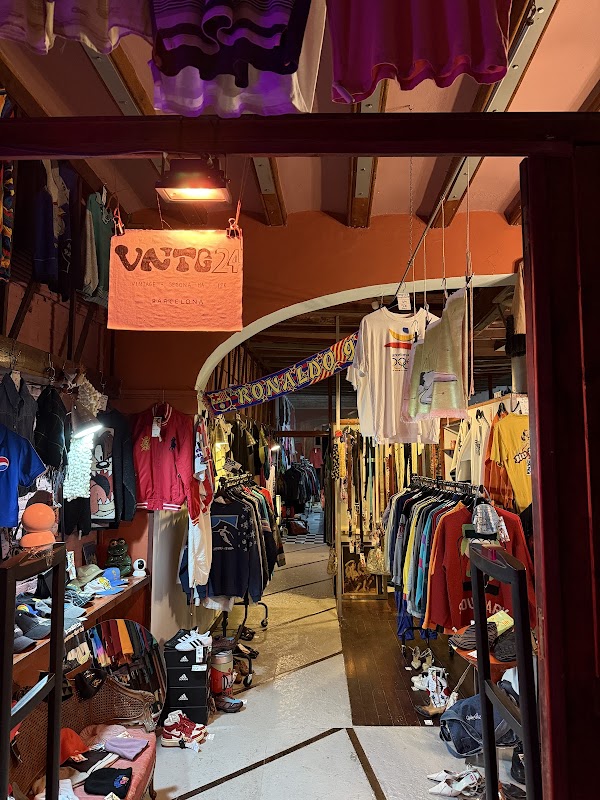 VNTG24 Vintage - Second Hand Store