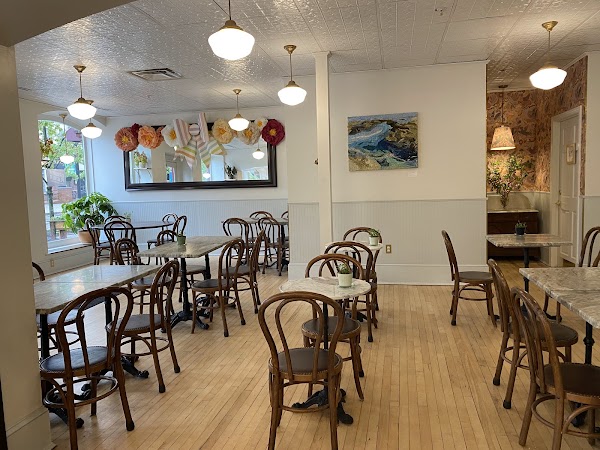 Bev’s Cafe and Market