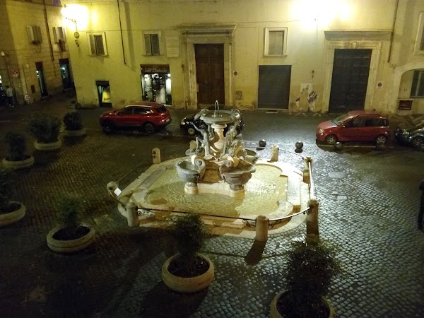 Piazza Mattei 4