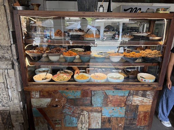 Varuna Warung 3