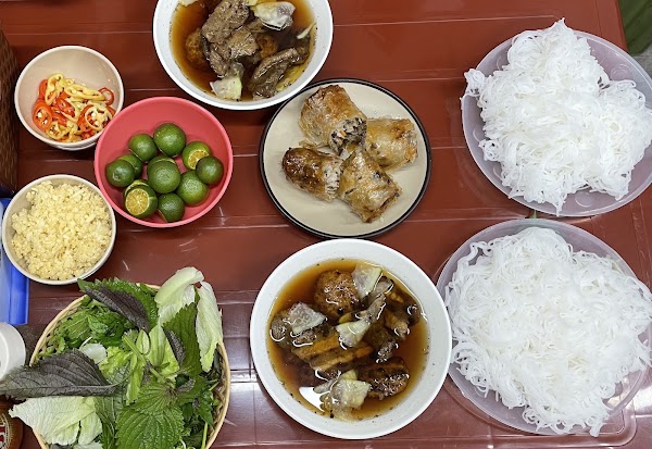 Bún chả 22 ngõ Huyện 4