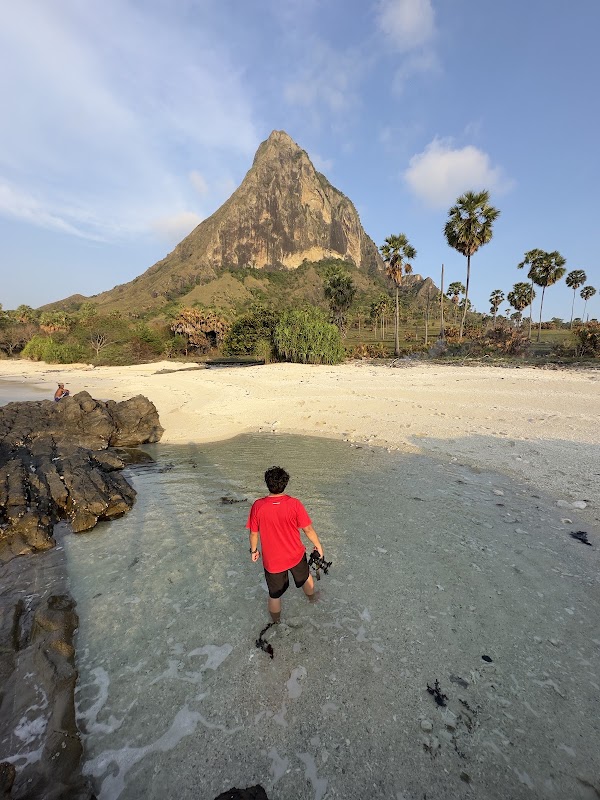 Pantai Lifetrip Molas 2