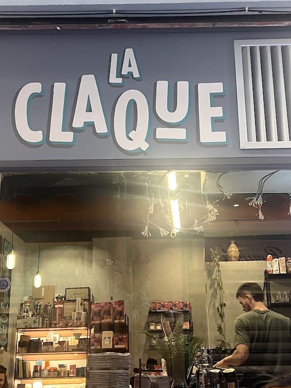 La Claque Coffee Shop 2