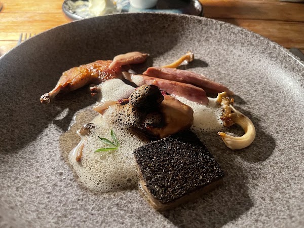 Biña Restaurant & Bar 3