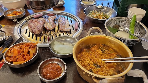 Saemaul Restaurant Hongdae Seogyo Branch 3