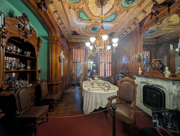 Victoria Mansion 2